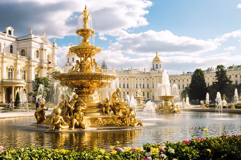 Peterhof Sarayı çeşmeleri