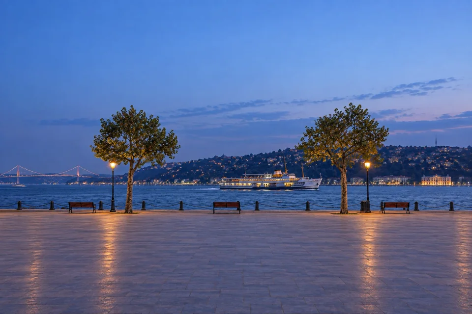 The seafront promenade in Beşiktaş, Istanbul at blue hour