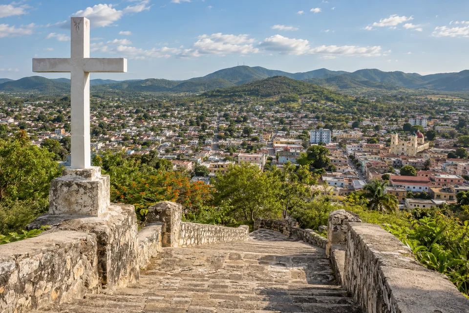 The white cross on Loma de la Cruz hill above the city of Holguin