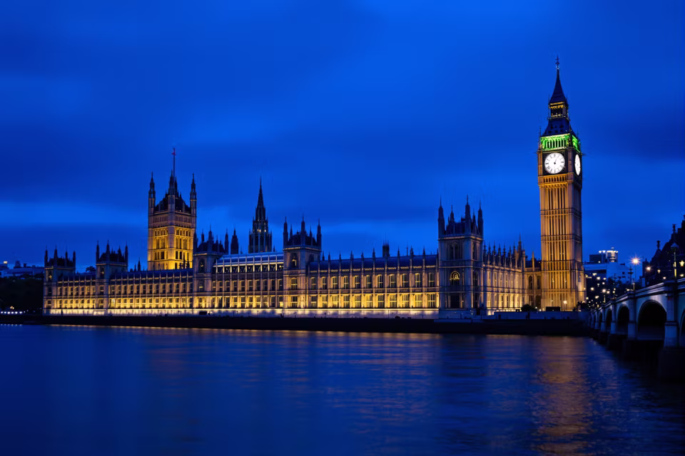 Parlamento Binası ve Elizabeth Kulesi, Londra