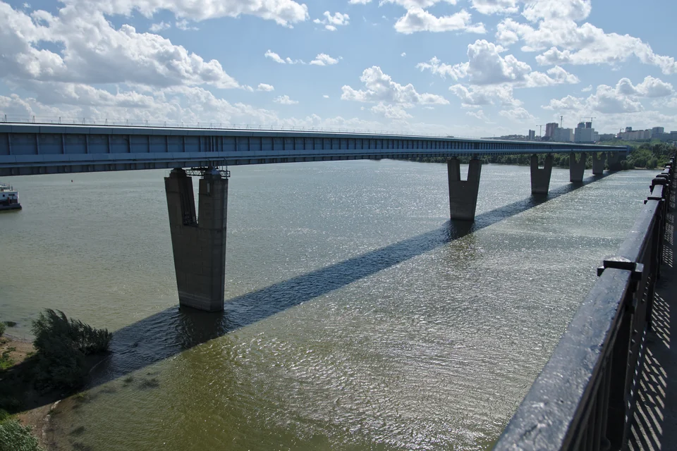 The long metro bridge across the Ob River in Novosibirsk