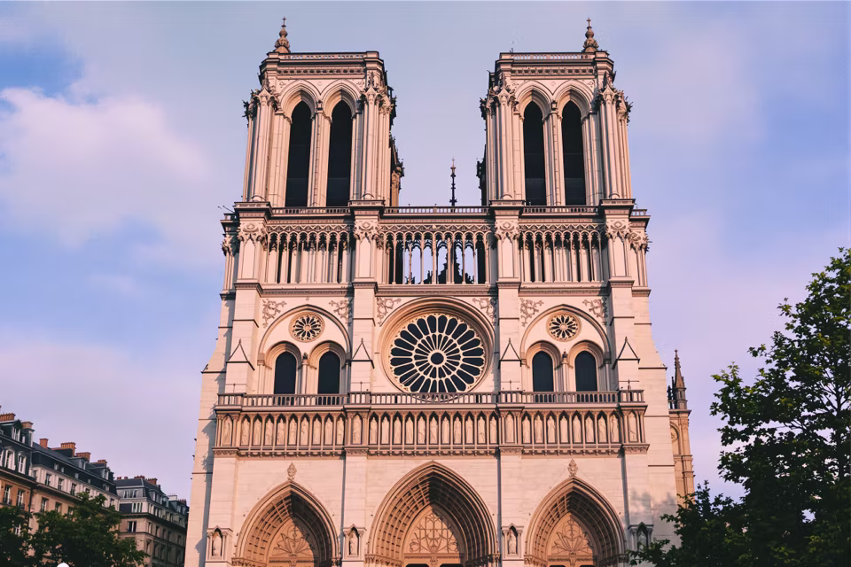 Notre-Dame’ın batı cephesi, Paris