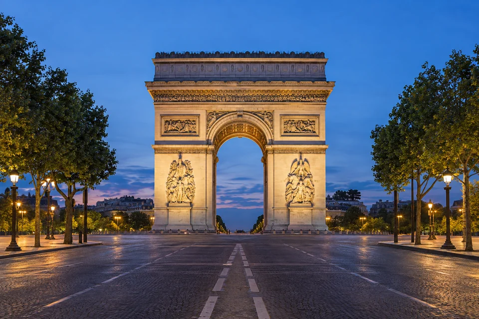 Zafer Takı, Paris