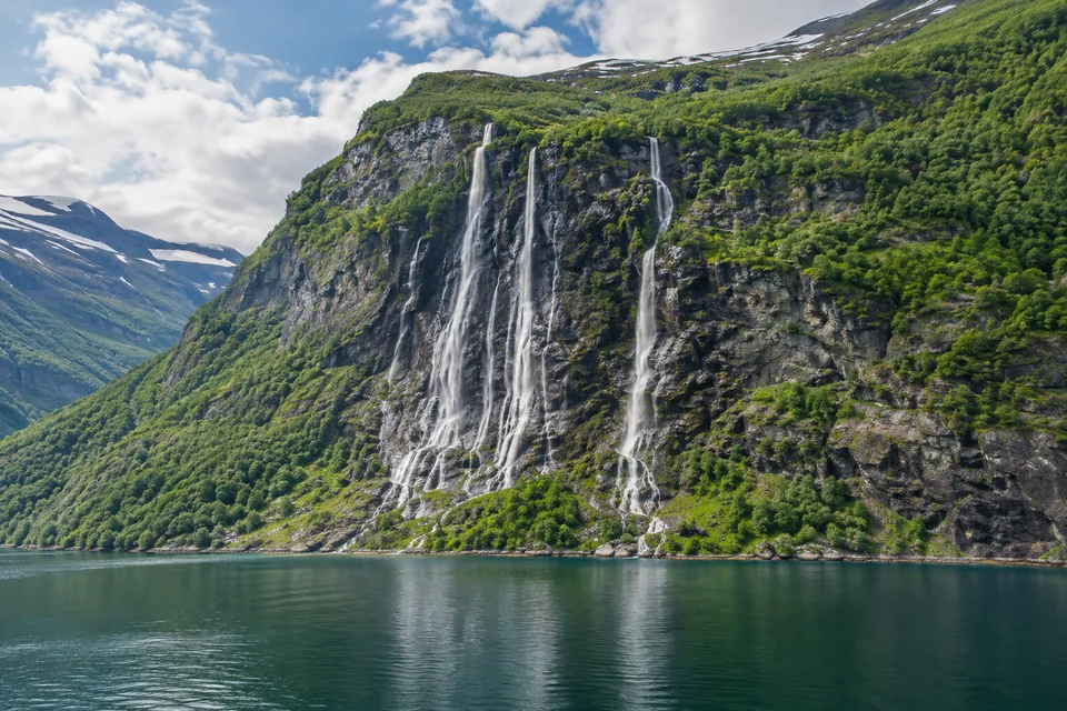 Geirangerfjord ve Yedi Kız Kardeş Şelalesi, Norveç Fiyortları