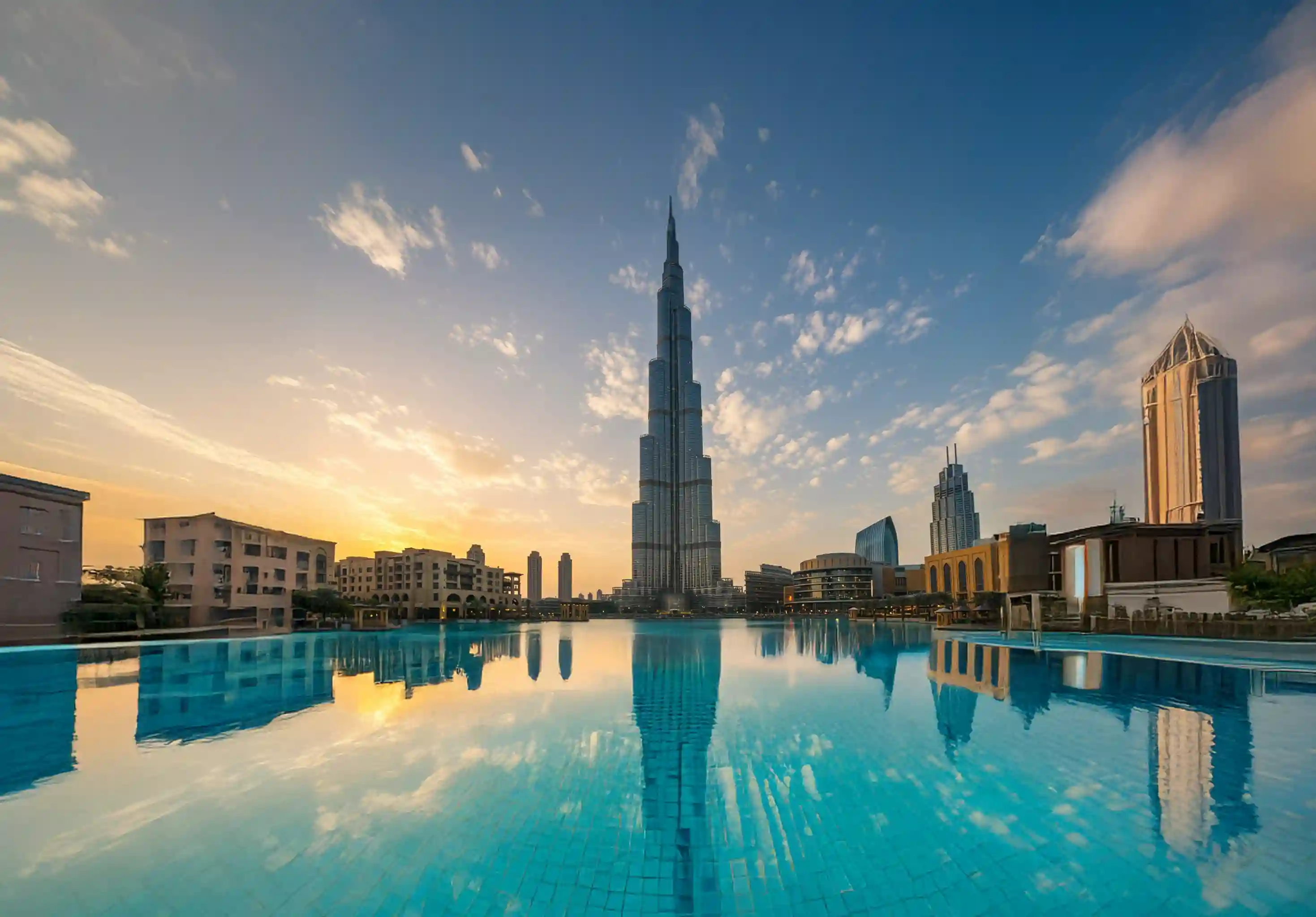 Dubai Panoramic Views from Burj Khalifa At the Top