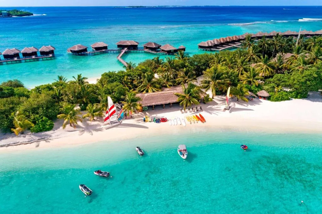 Sheraton Maldives Full Moon Resort & Spa — Photo 1