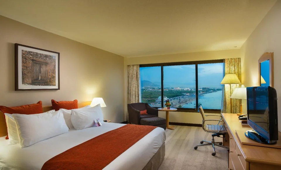 Crowne Plaza Muscat