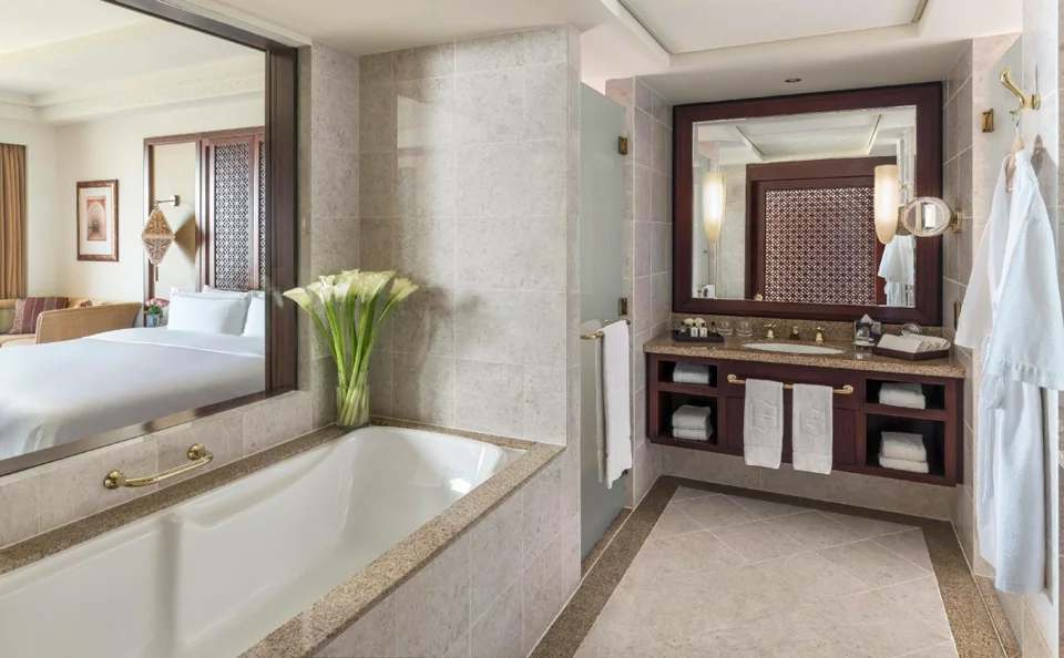 Al Husn Hotel Muscat