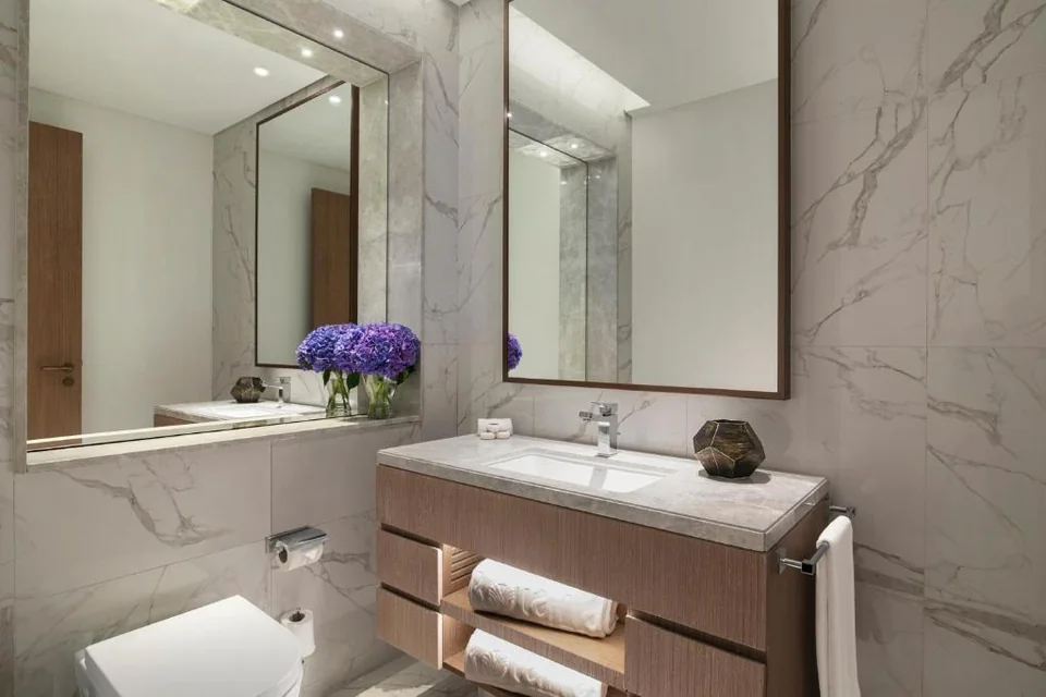 Al Jaddaf Rotana Suite Hotel