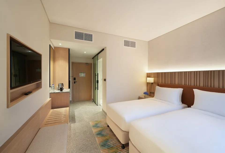 Arabian Park Dubai, an Edge by Rotana Hotel