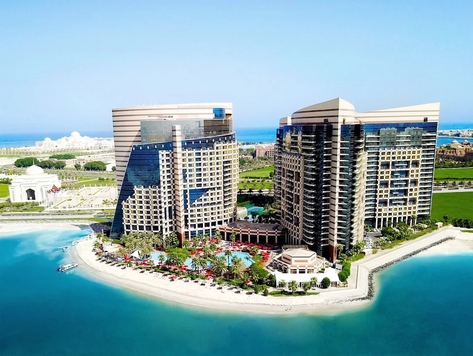 A photograph of Khalidiya Palace Rayhaan by Rotana