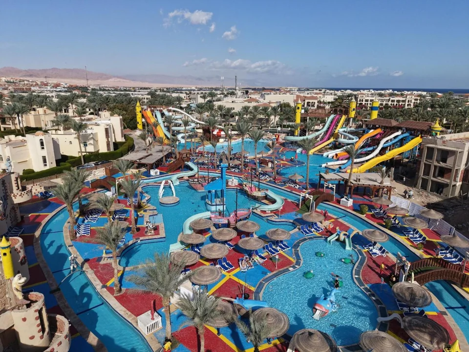 Sea Beach Edge by Rotana
