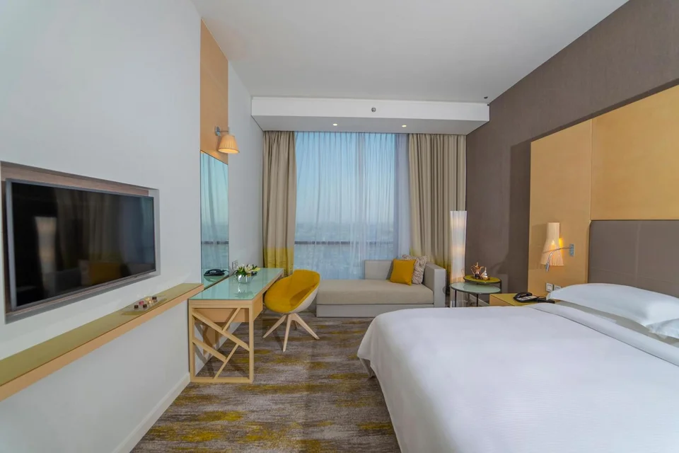 Rotana Corniche