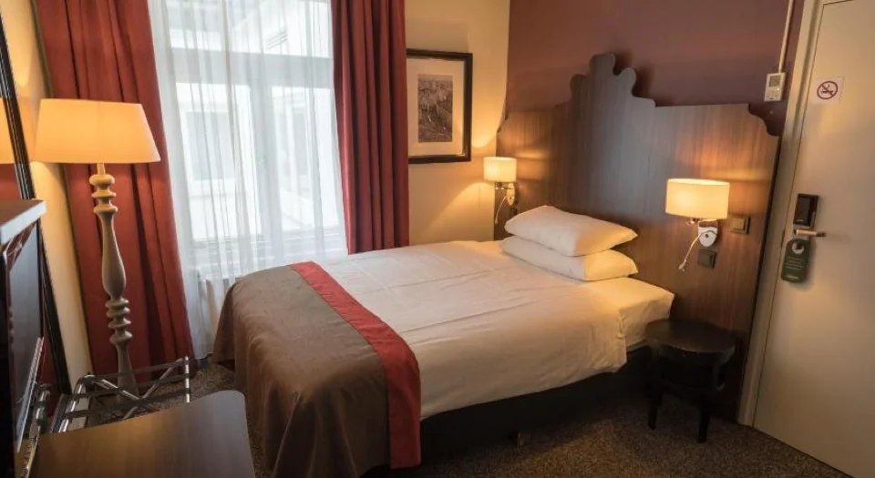 Hotel Corona - Hampshire Classic