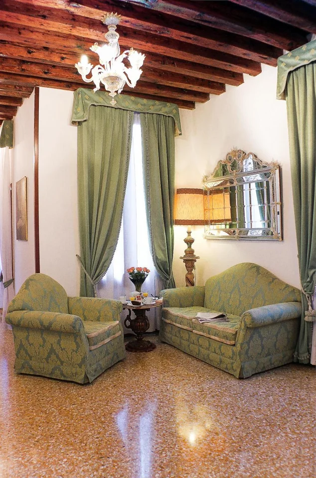 Apostoli Palace