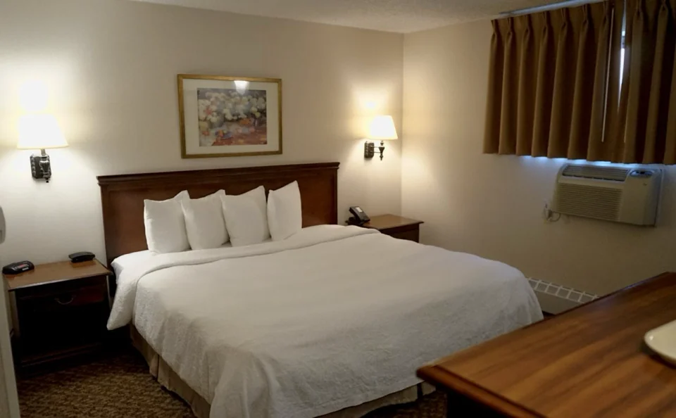 The Holland Hotel