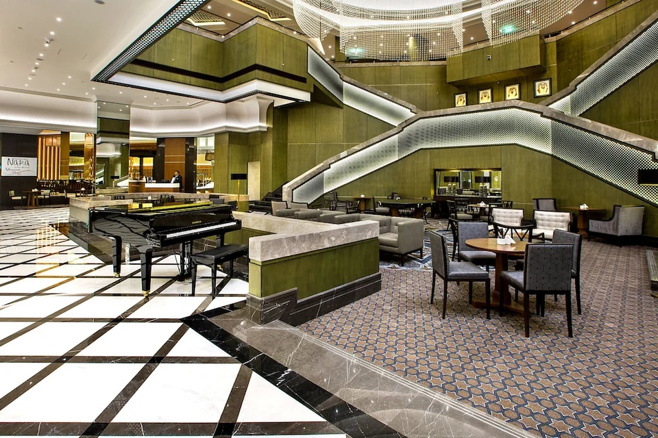 Ayla Grand Hotel
