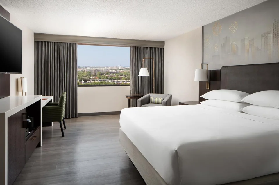 Marriott Dallas Addison Quorum Galleria