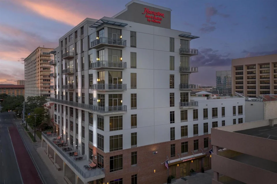 Hampton Inn Suites Austin University