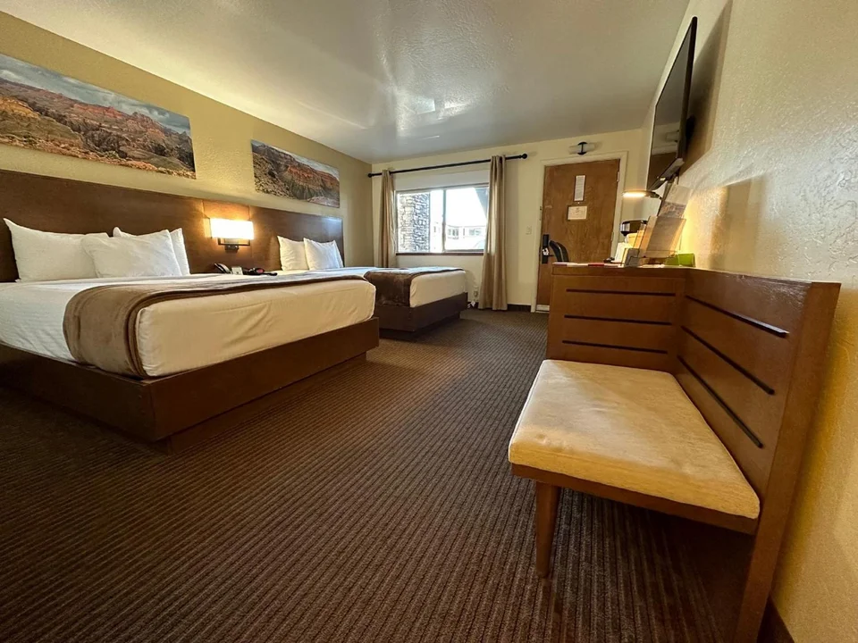 Red Feather Lodge