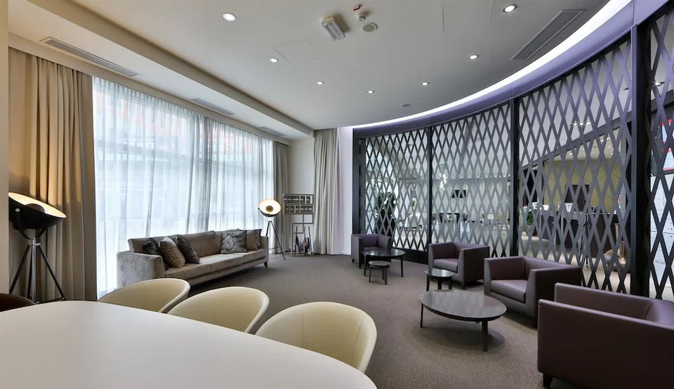 Best Western Premier CHC Airport