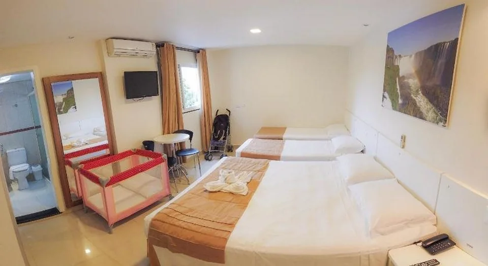 A photograph of Del Rey Quality Hotel