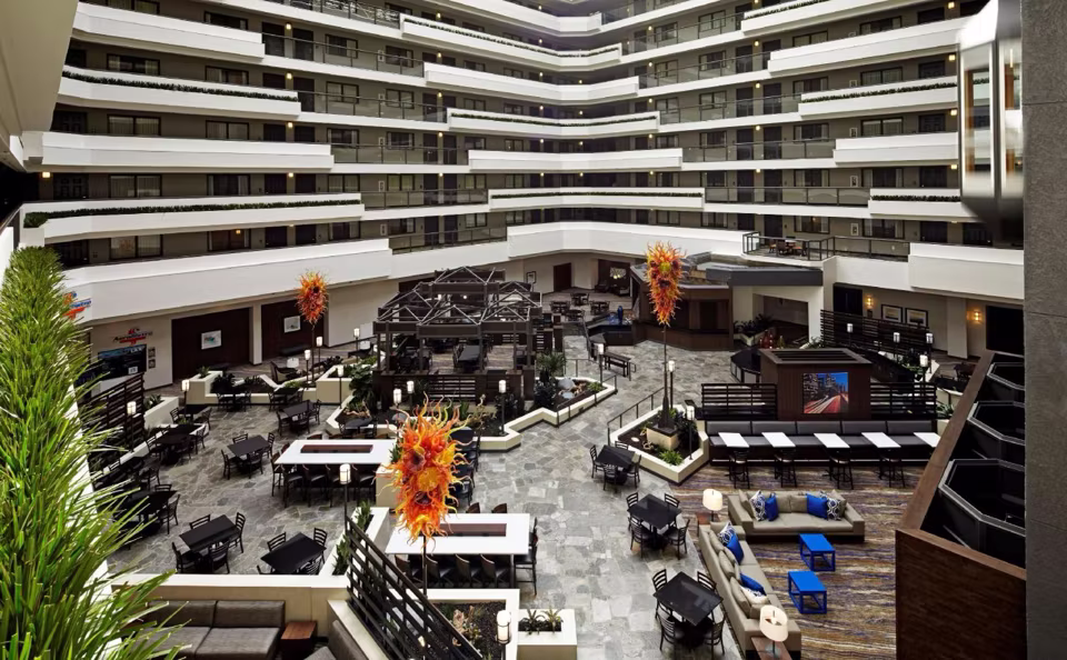 Embassy Suites Los Angeles International Airport / North otelinden bir fotoğraf