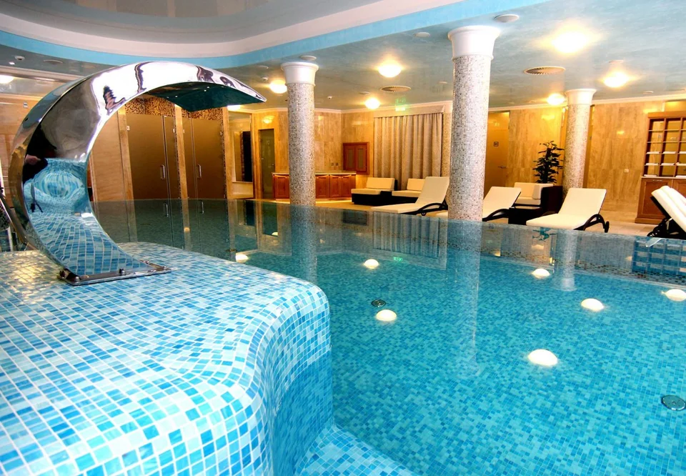 Retro Riverside Wellness Resort