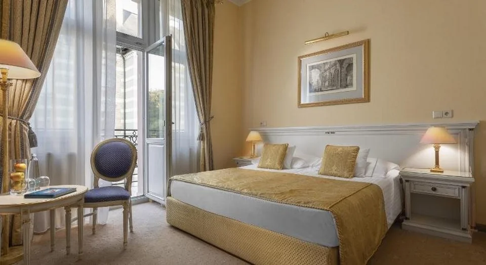 Savoy Westend Hotel