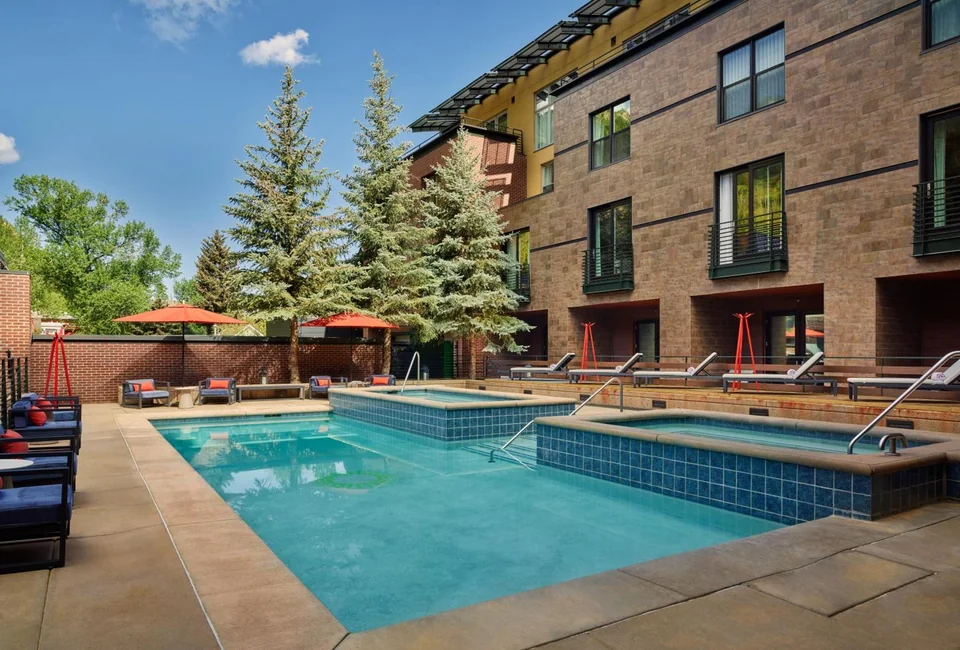 Limelight Lodge