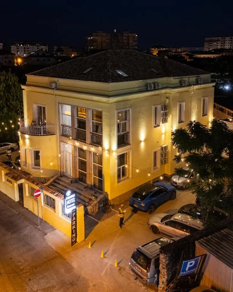 Gjuhadoli Hotel