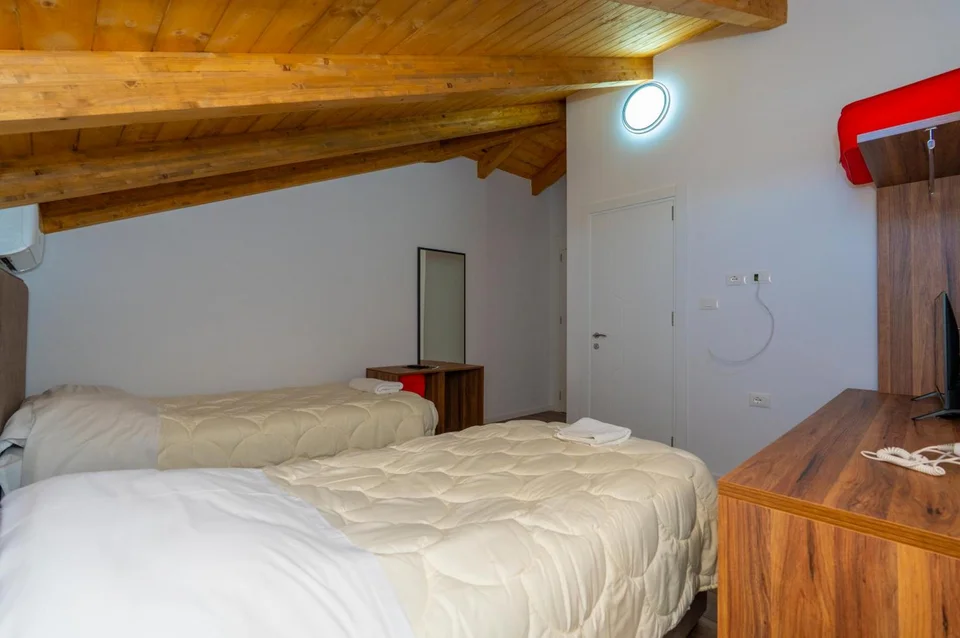 Gjuhadoli Hotel