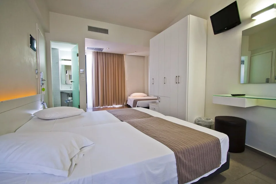 Atlantis City Hotel