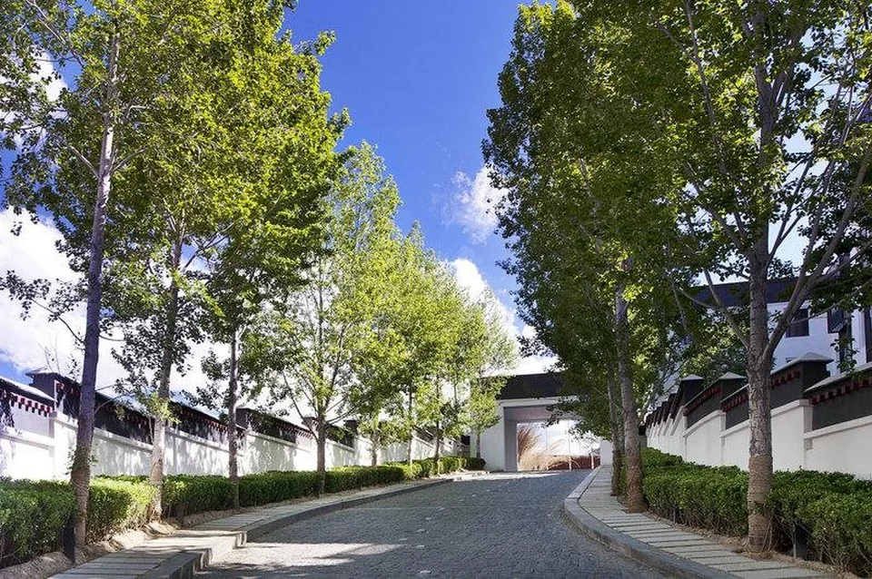 The St. Regis Lhasa Resort otelinden bir fotoğraf