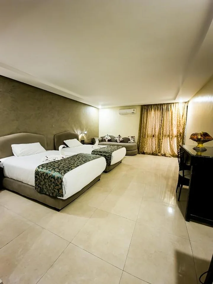 Palm's Hotel Club