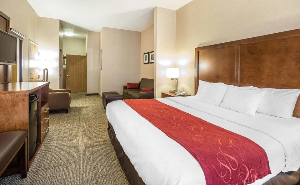 Comfort Suites Anchorage Airport