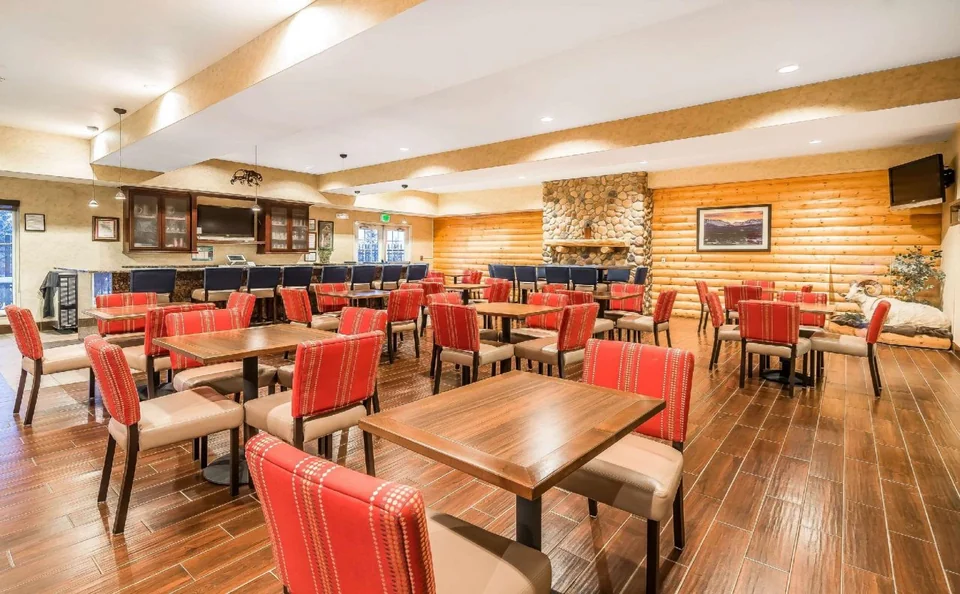 Comfort Suites Anchorage Airport
