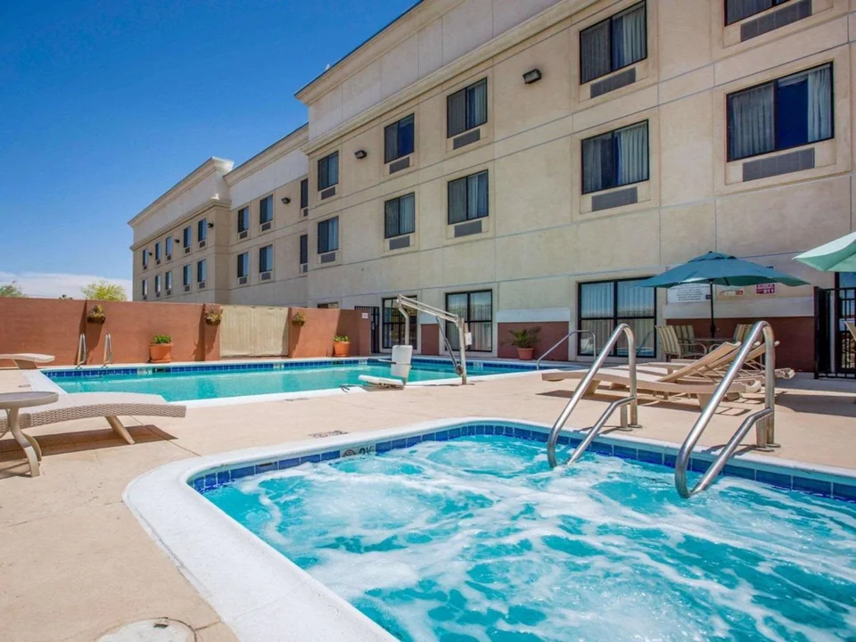 Comfort Suites At The Barstow Outlets