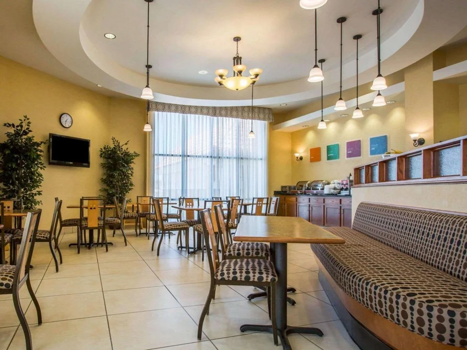 Comfort Suites At The Barstow Outlets