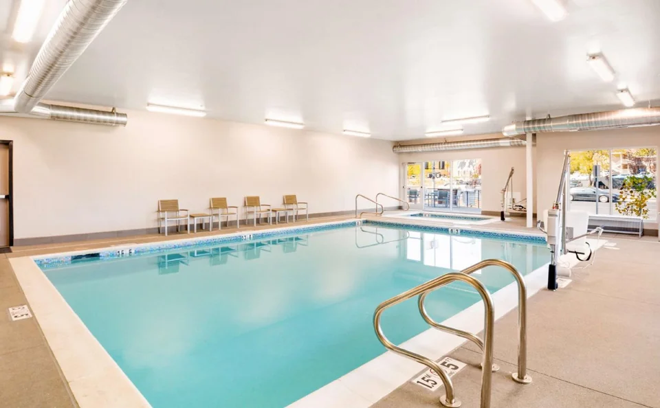 Country Inn & Suites by Radisson, Flagstaff Downtown, AZ