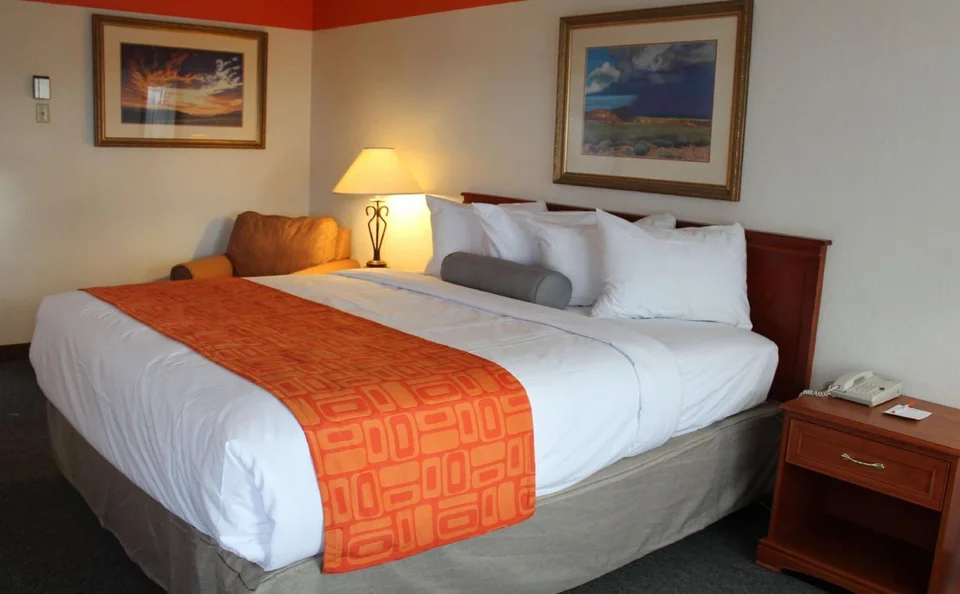 Howard Johnson Hotel and Convention Center by Wyndham