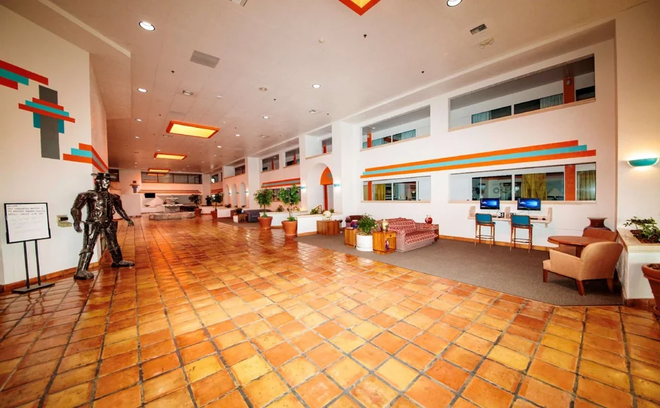 Howard Johnson Hotel and Convention Center by Wyndham