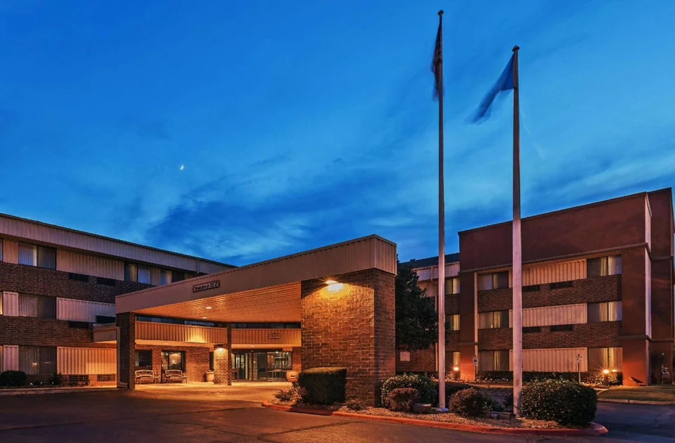 Clarion Pointe OKC Airport