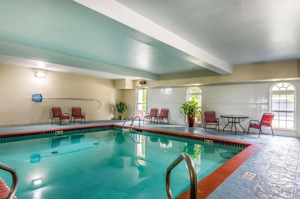 Quality Inn & Suites Chesterfield Village
