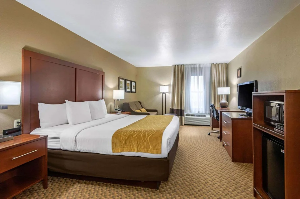 Comfort Inn & Suites Springfield I-44