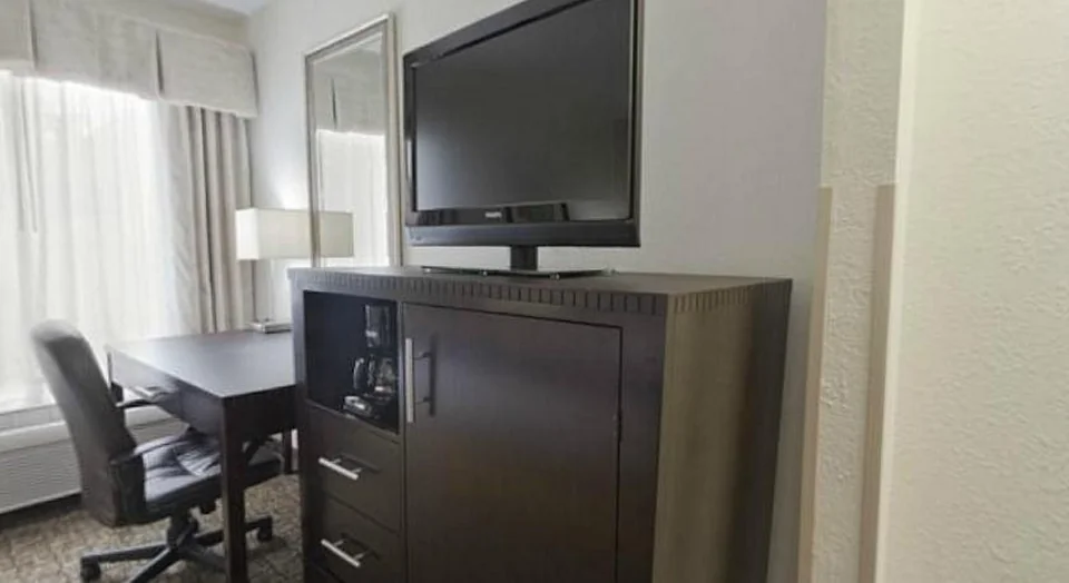 Comfort Inn & Suites Saint Louis Lafayette Square