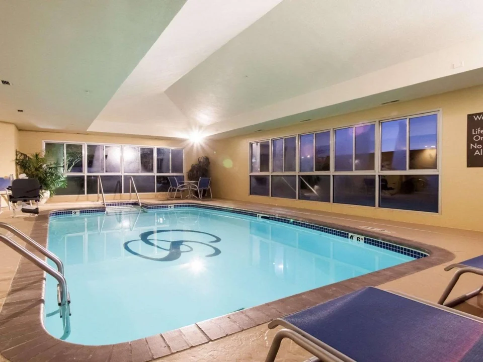 Comfort Suites Central / I-44