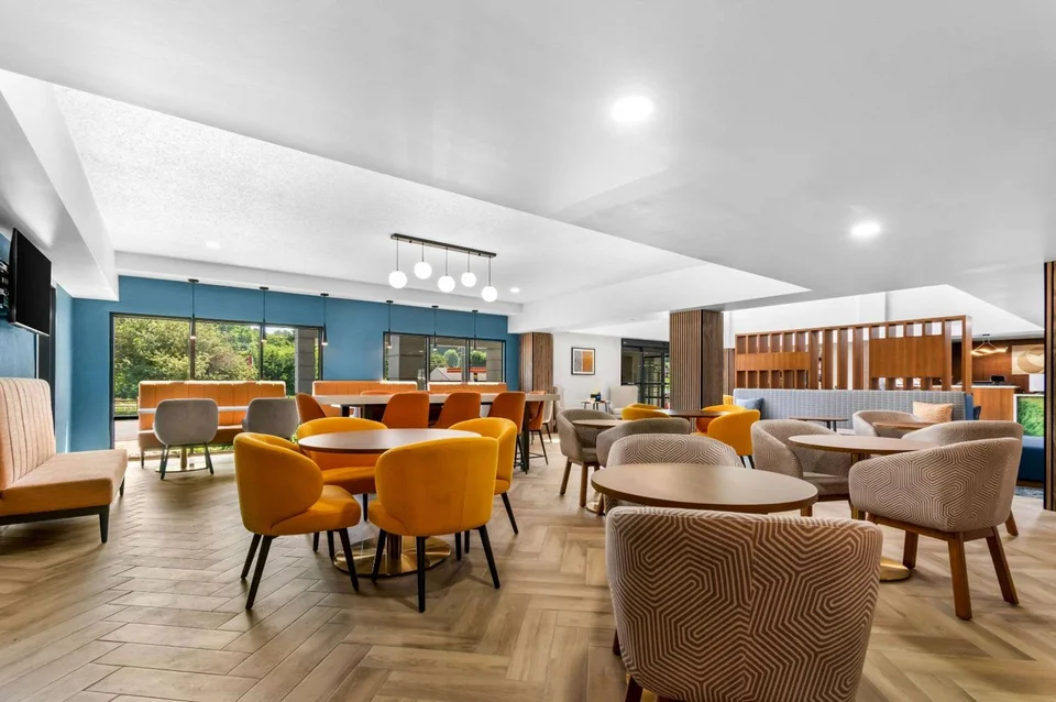 Comfort Inn & Suites