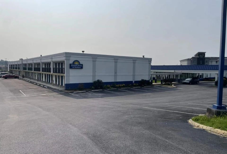 Days Inn & Suites by Wyndham York