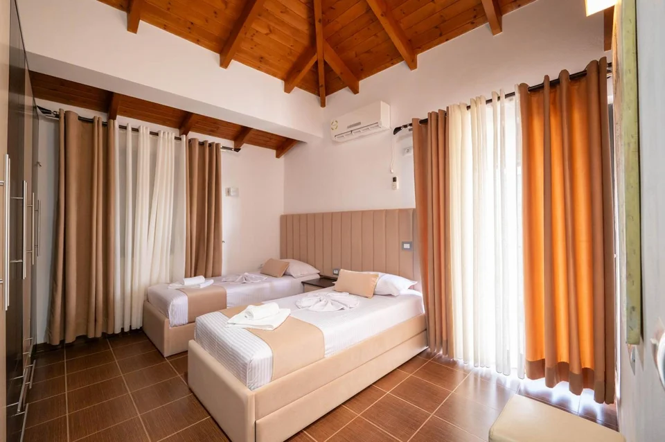 Villa Jiota